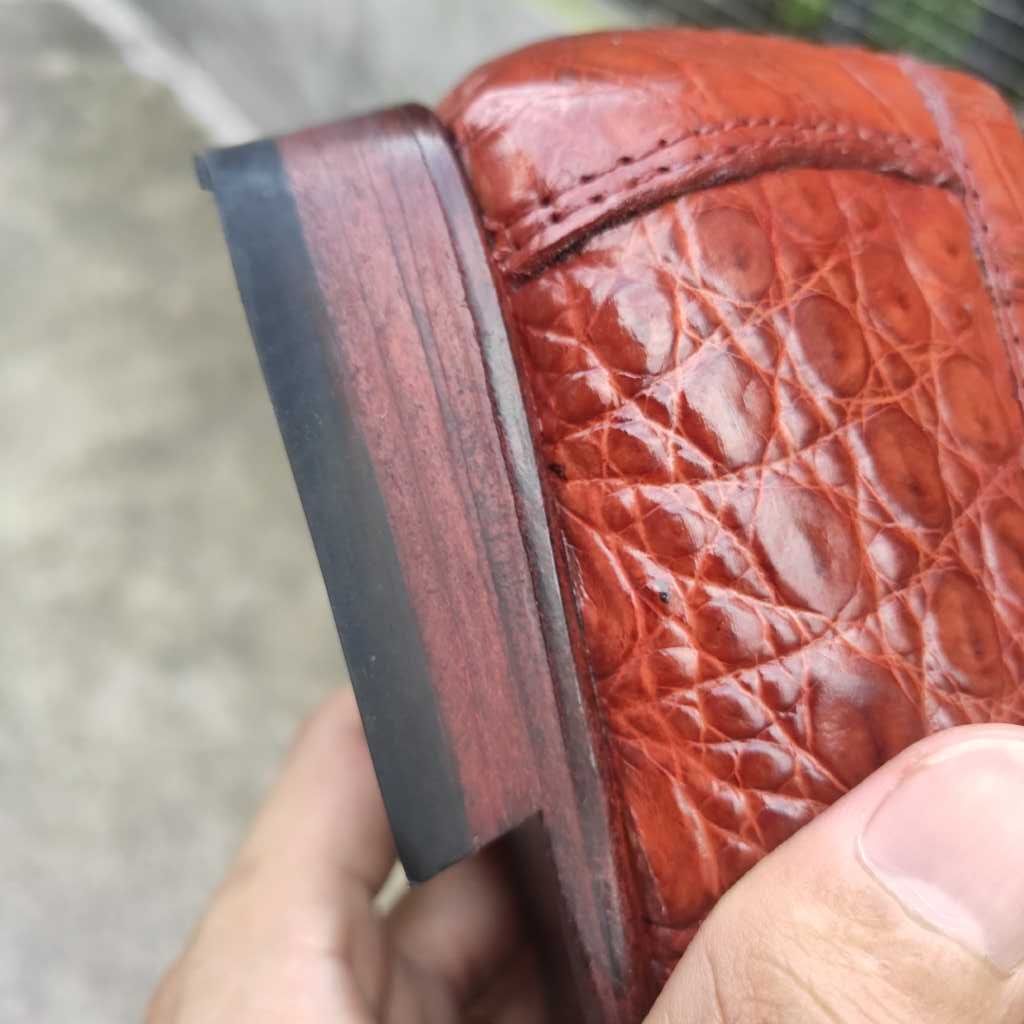 Giày lười Đế Da sang trọng. Da bụng cá sấu Nâu đỏ rất đẹp!