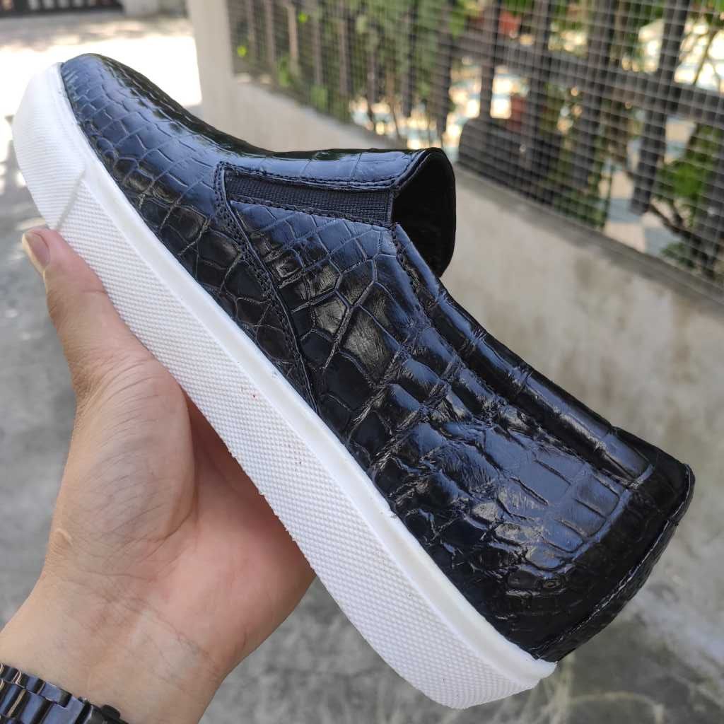 Giày Thể thao Da bụng cá sấu rất đẹp!