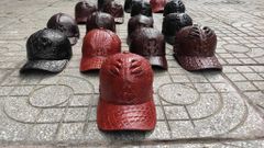 Mũ da cá sấu trơn có Gù rất đẹp!