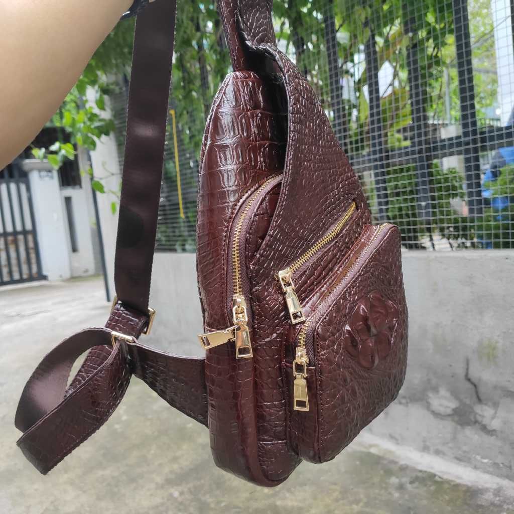 Túi đeo chéo Da cá sấu. Phiên bản Khóa may chéo trẻ trung!