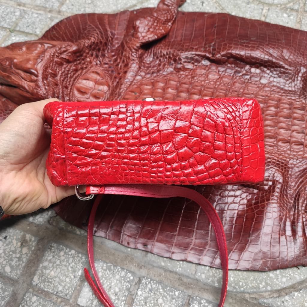 Túi đeo nữ Da bông hông cá sấu rất mềm và bền!