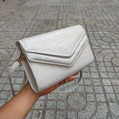 Túi bìa thư nữ siêu dễ thương. Da bụng cá sấu nguyên tấm bạch tạng!