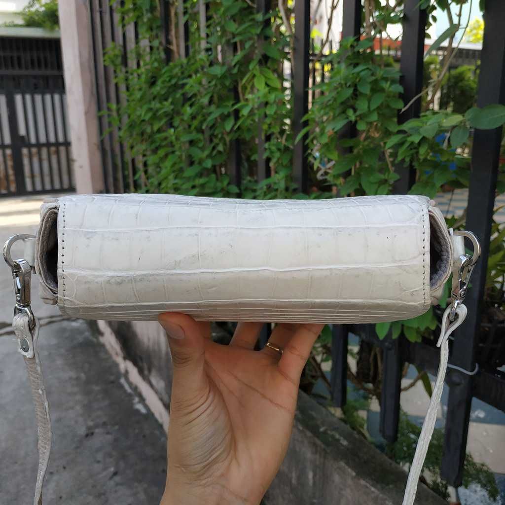 Túi nữ đeo chéo da bụng cá sấu bạch tạng hiếm có!