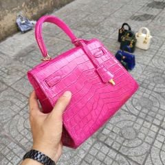 Túi da cá sấu Màu hường nữ tính. Phiên bản kelly dễ thương!