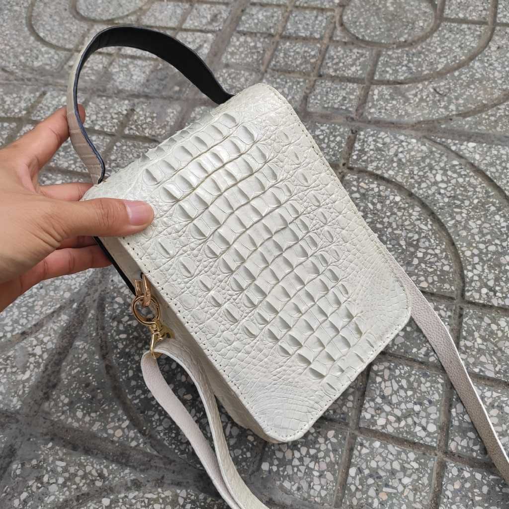 Túi nam nữ Da cá sấu thiết kế Chữ nhật. Kiểu dáng lạ mắt cho khách thích đổi kiểu!