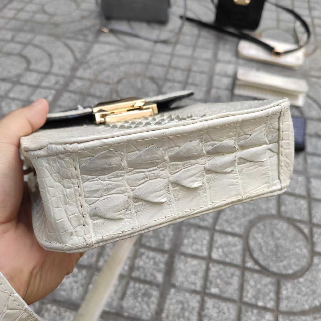 Túi nam nữ Da cá sấu thiết kế Chữ nhật. Kiểu dáng lạ mắt cho khách thích đổi kiểu!
