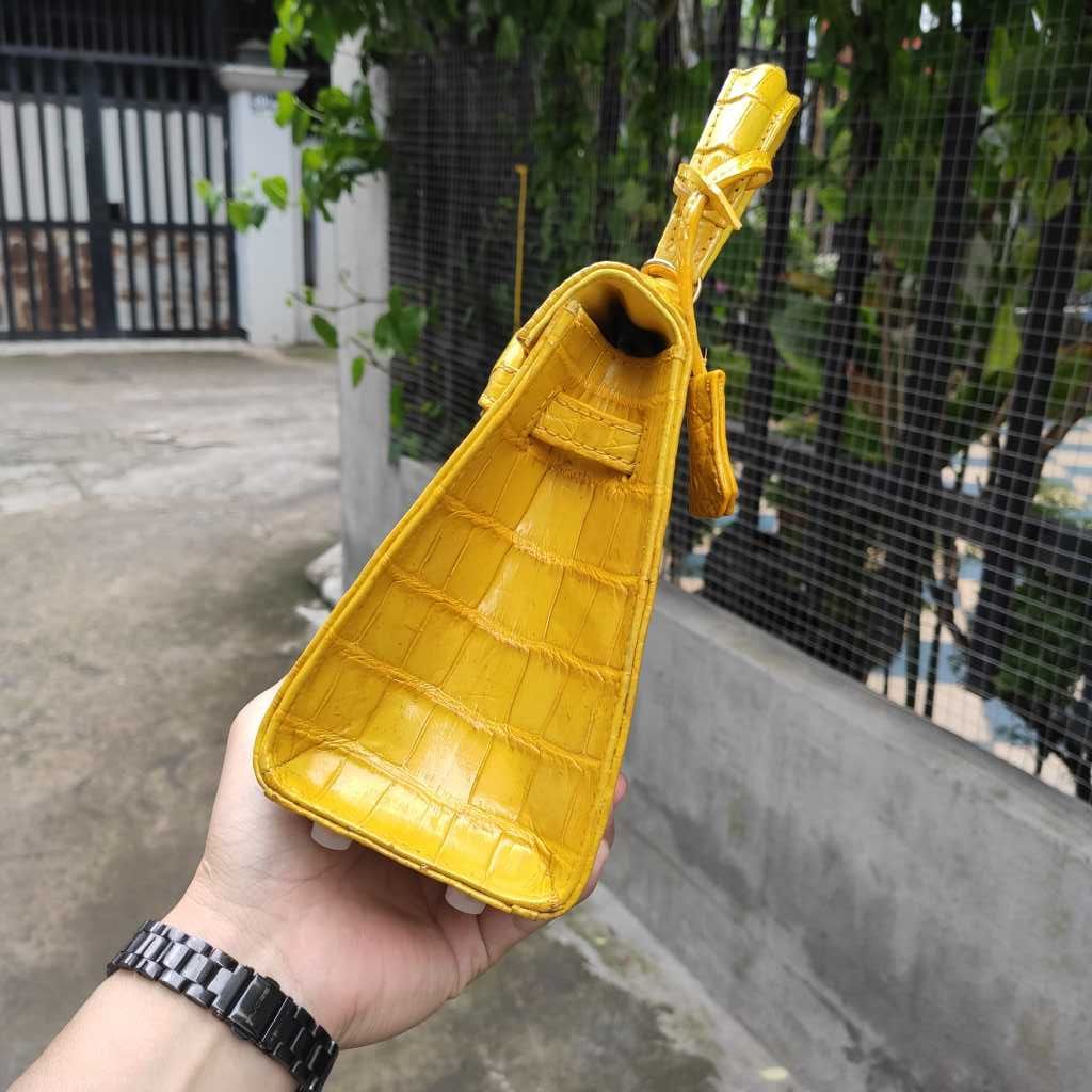Túi nữ xách tay da cá sấu Màu vàng - Màu của sự vui tươi, ấm áp và thịnh vượng!