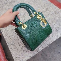 Túi nữ da cá sấu Xanh rêu phối phụ kiện siêu đẹp. Size 25 vừa vặn!