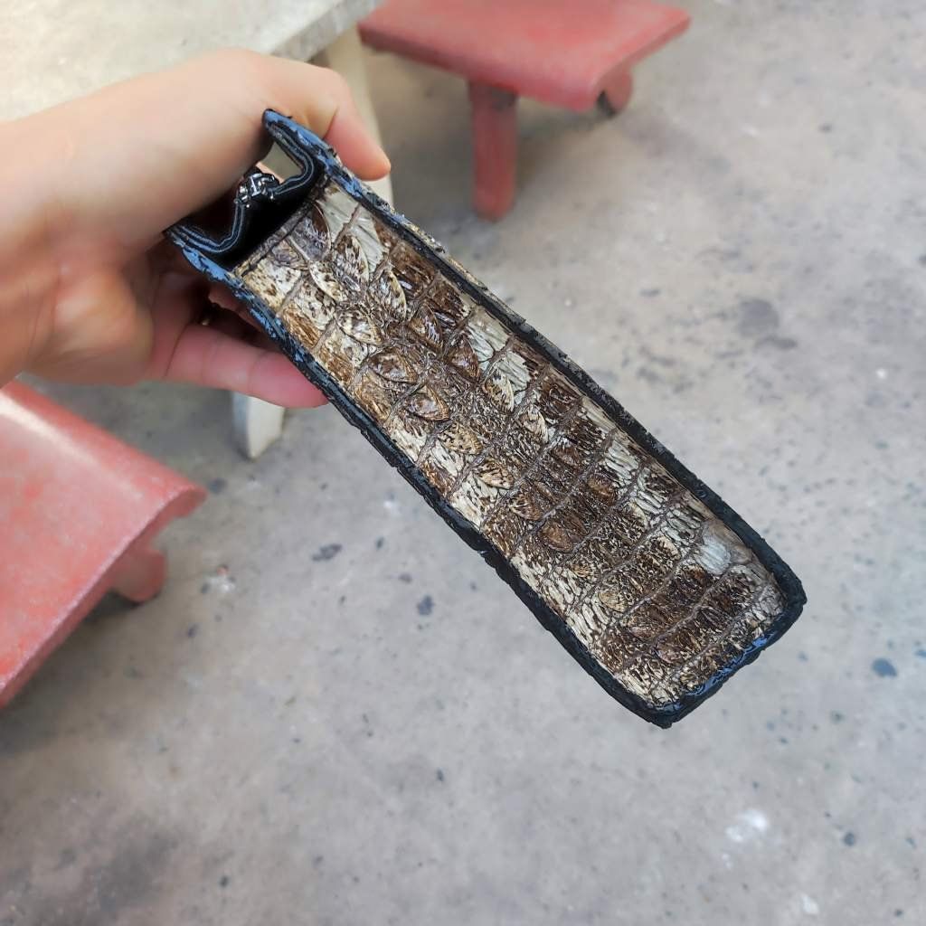 Clutch kẹp nách CÁ SẤU NGUYÊN THỦY rất độc tại Ovenis!