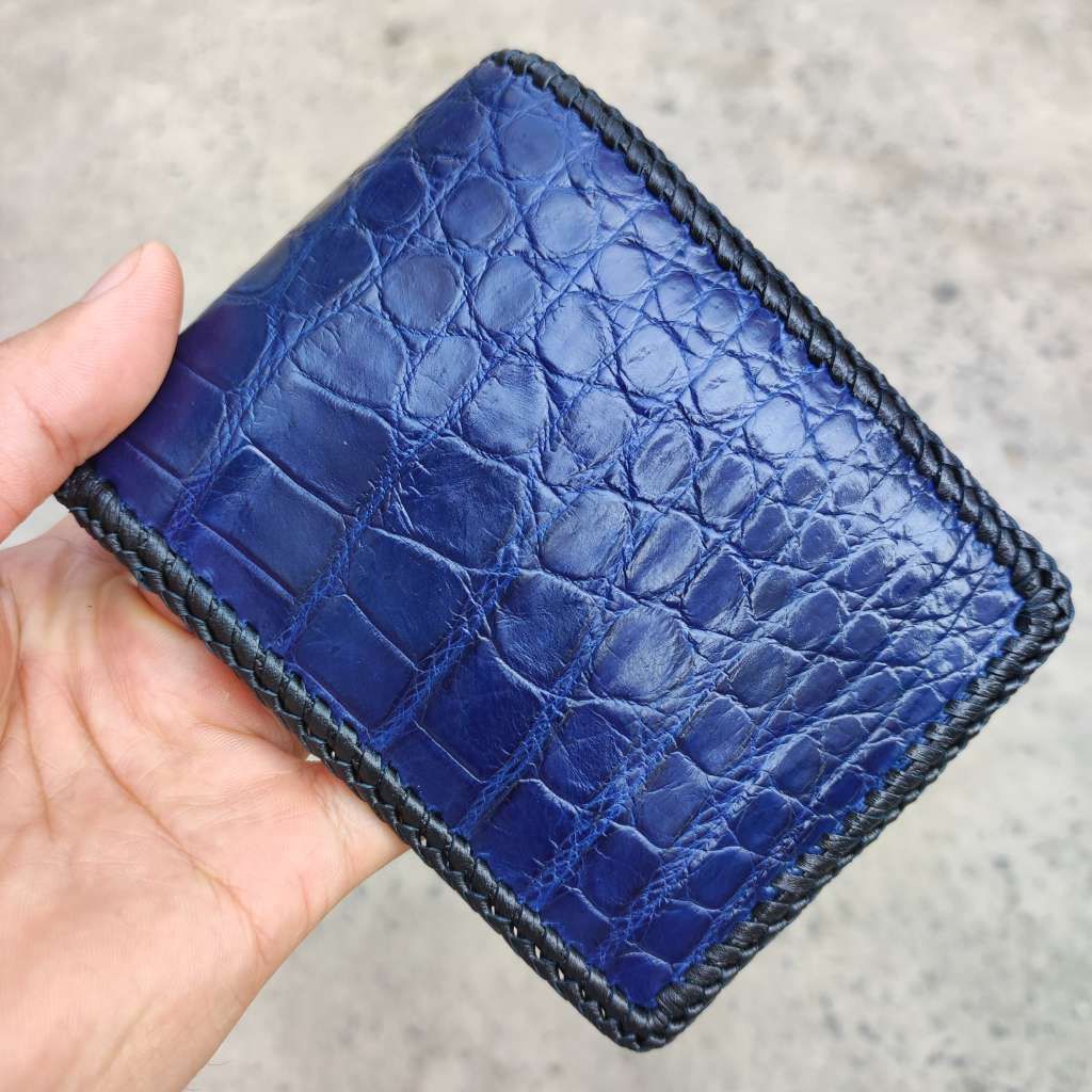Ví cá sấu Xanh navy KHÔNG ĐỤNG HÀNG. Da bụng cá sấu 2 mặt đan viền!
