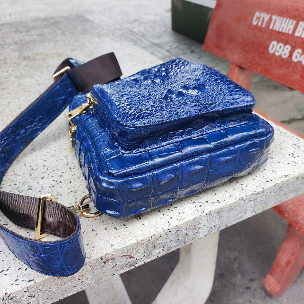 Túi đeo chéo Nam cá tính. Da cá sấu xanh Navy đẹp nổi bật!