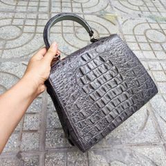 Túi xách CÁ SẤU XÁM TRO rất đẹp. Khóa phong cách Hoàng Gia!