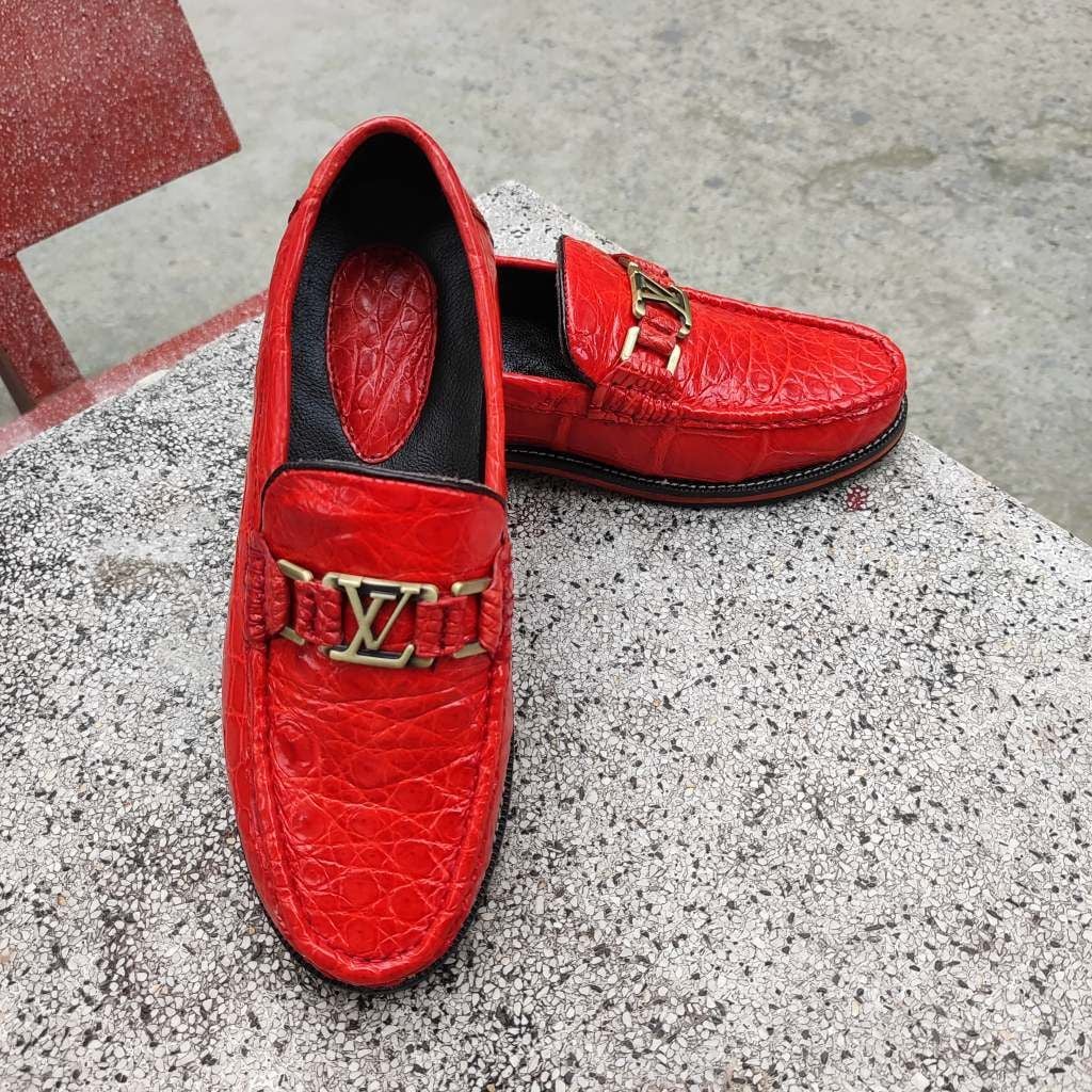 Giày nam Da cá sấu đỏ tươi nổi bật. Kiểu dáng trẻ trung thời thượng!