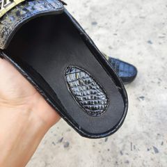 Giày sục Gai đuôi cá sấu có phối phụ kiện đẳng cấp!