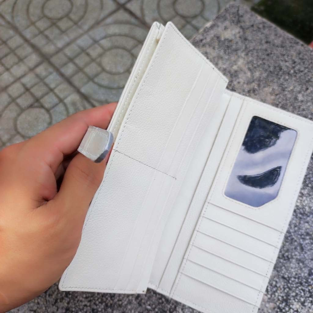 Ví nữ gấp 2. Da cá sấu trơn Màu trắng bạch tạng!