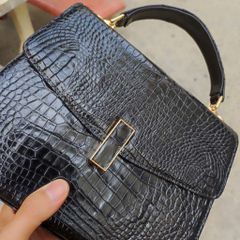 Túi xách nữ Da bụng cá sấu màu đen. Phiên bản có dây đeo!