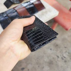 Ví cá sấu dáng đứng MINI. 2 mặt da bụng mềm và bền. Size 10.5*8.5 cm