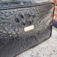 Clutch xách tay nhỏ gọn có dây đeo. Khóa VÂN TAY và miễn phí KHẮC TÊN chính chủ!