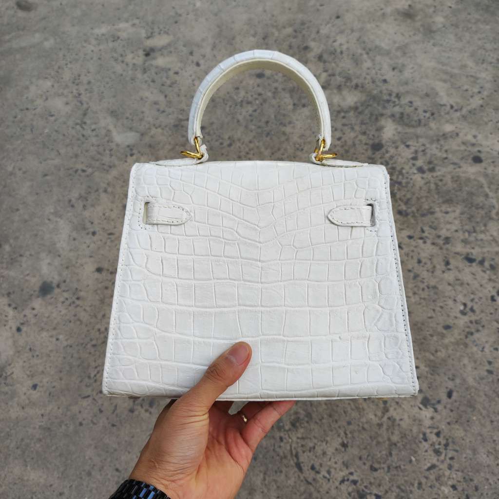 Túi xách Cá sấu nữ có dây đeo vai. Màu trắng bạch tạng nữ tính!