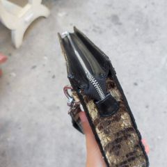 Clutch kẹp nách CÁ SẤU NGUYÊN THỦY rất độc tại Ovenis!
