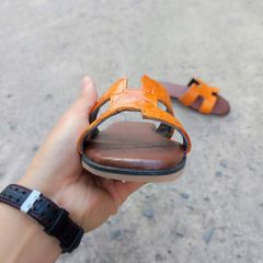 Dép nữ CHỮ H da cá sấu vàng đẹp nổi bật!