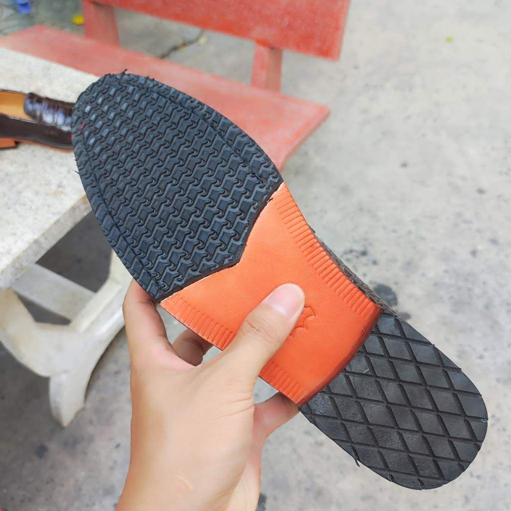 Giày lười đế Tây mũi nhọn mang phong cách trẻ trung!