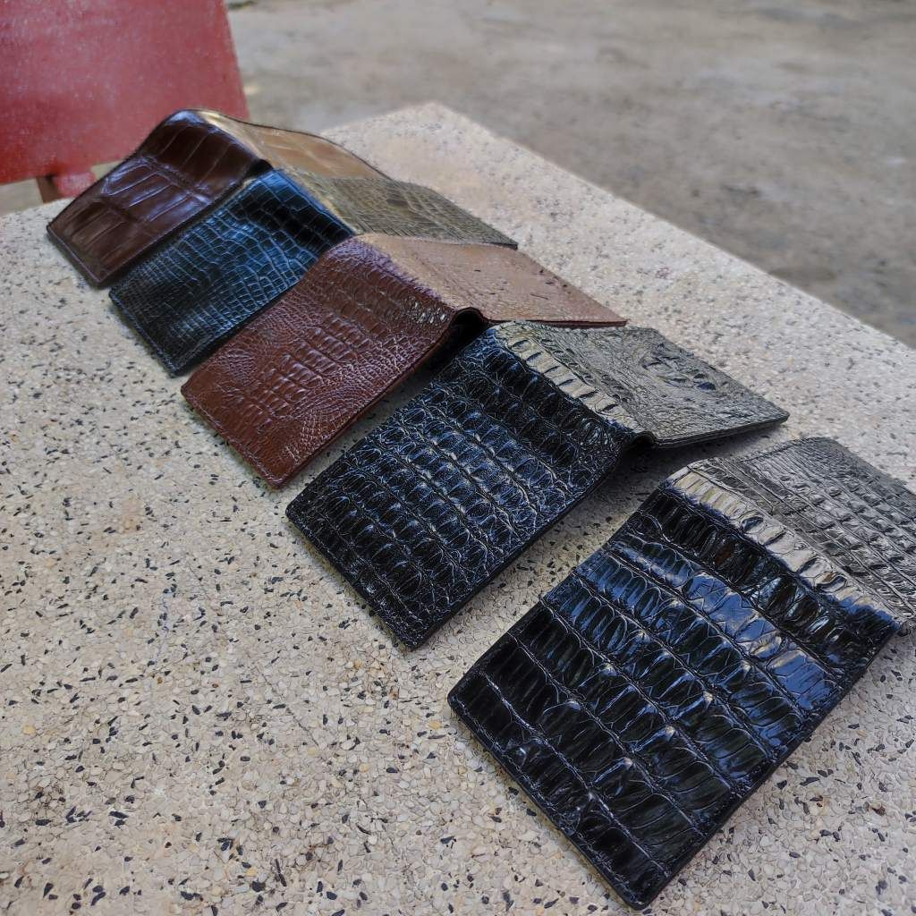 Ví cá sấu 2 mặt Size 10.5*8.5 cm NHỎ GỌN. Gai lưng cá sấu rất đẹp!