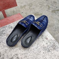 Giày sục Vây đuôi cá sấu xanh Navy đẹp lạ thường!