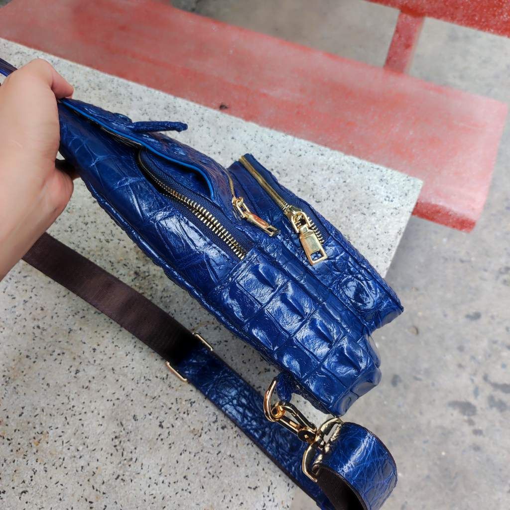Túi đeo chéo Nam cá tính. Da cá sấu xanh Navy đẹp nổi bật!