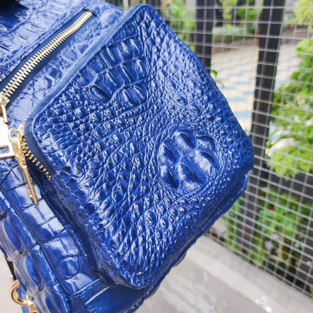 Túi đeo chéo Nam cá tính. Da cá sấu xanh Navy đẹp nổi bật!