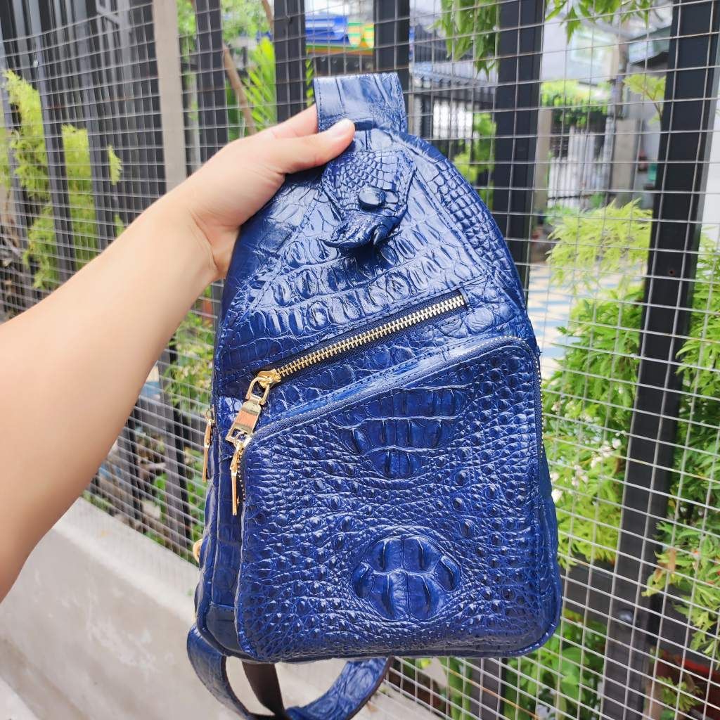Túi đeo chéo Nam cá tính. Da cá sấu xanh Navy đẹp nổi bật!