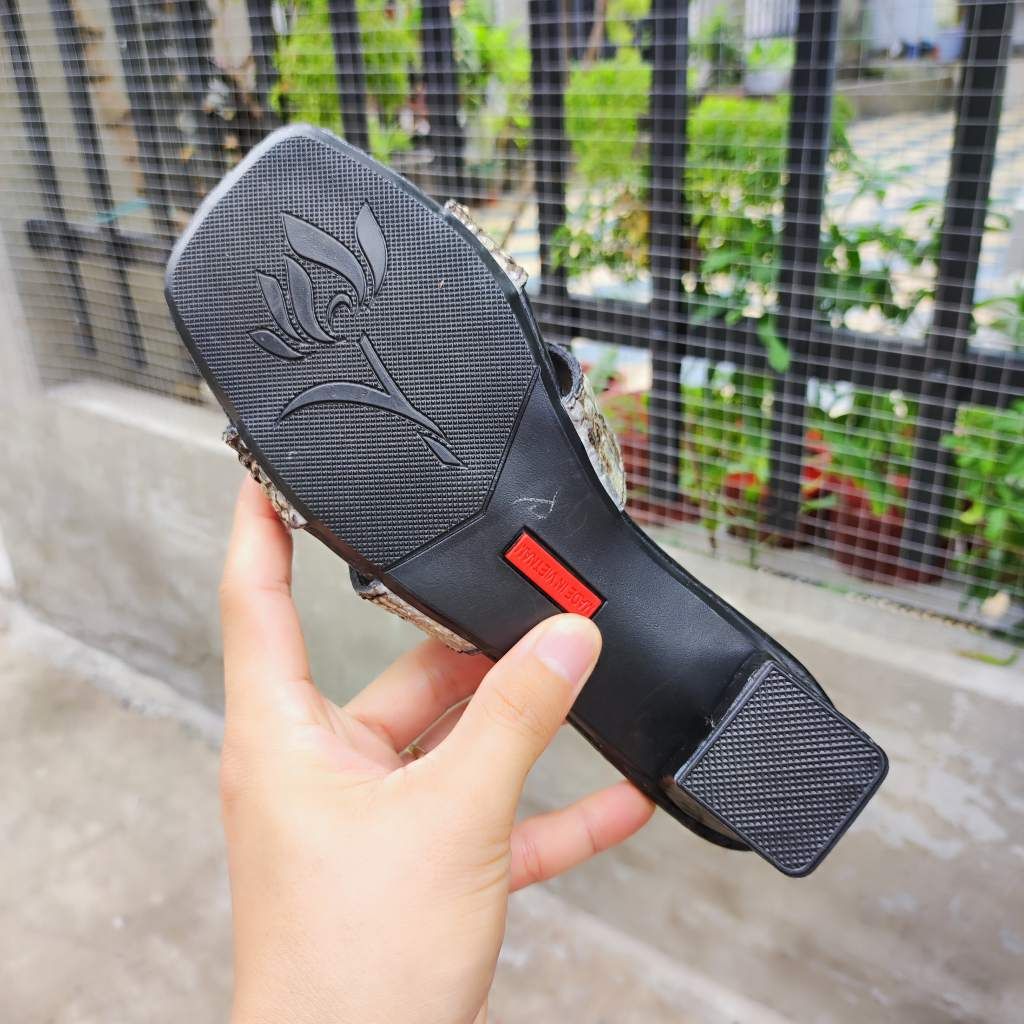 Dép cao gót Nữ Da Cá Sấu Nguyên Thủy. Gót vuông 5cm vừa vặn!