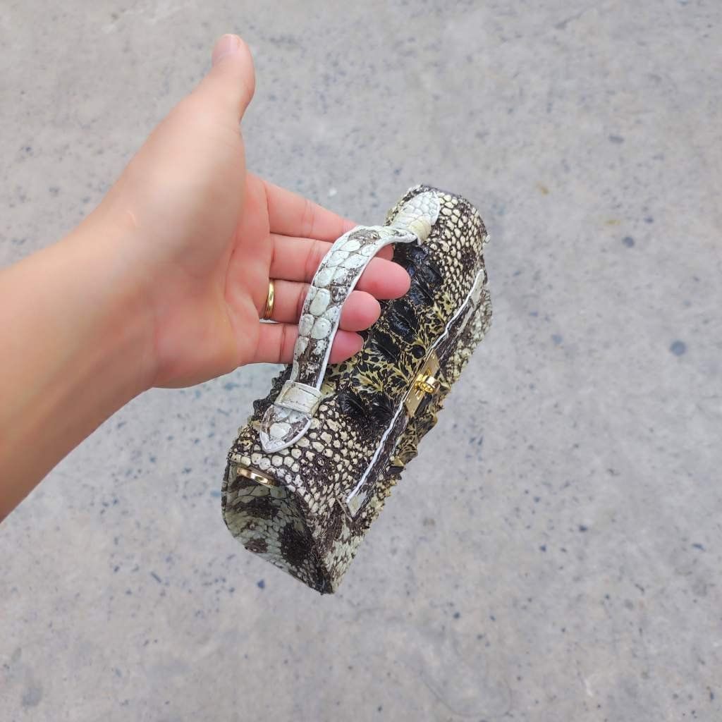 Túi nữ mini có dây đeo rất đáng yêu. DA CÁ SẤU NGUYÊN THỦY!