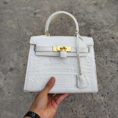 Túi xách Cá sấu nữ có dây đeo vai. Màu trắng bạch tạng nữ tính!