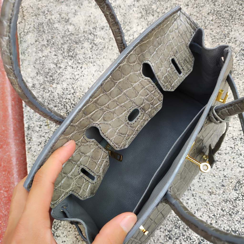 Túi xách cá sấu nữ màu Xám tro đẹp khó cưỡng. Size lớn 30cm!