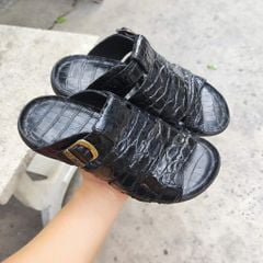 Sandal đế mới mang rất nhẹ nhàng. Da cá sấu thủ công siêu bền!