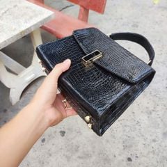 Túi xách nữ Da bụng cá sấu màu đen. Phiên bản có dây đeo!