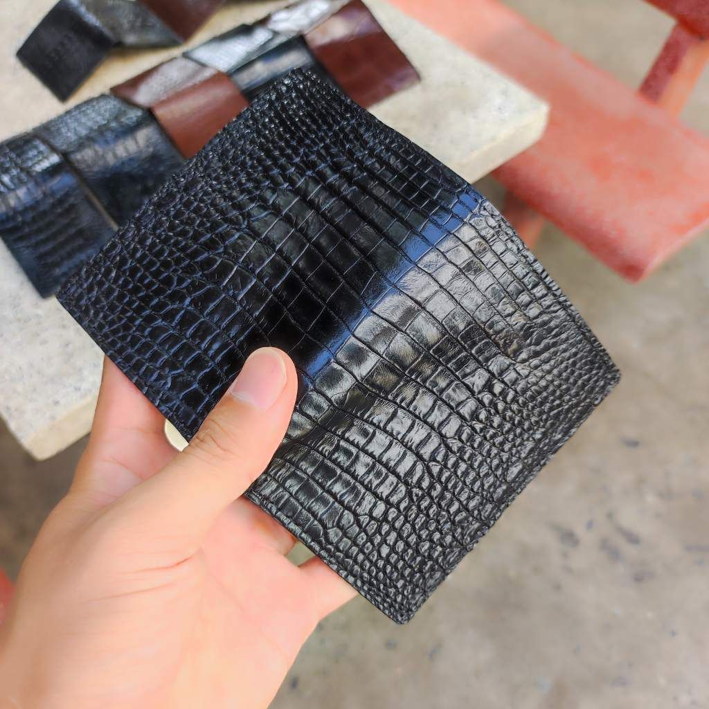 Ví cá sấu dáng đứng MINI. 2 mặt da bụng mềm và bền. Size 10.5*8.5 cm