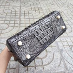 Túi xách CÁ SẤU XÁM TRO rất đẹp. Khóa phong cách Hoàng Gia!
