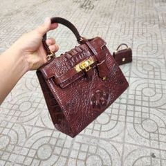 Túi xách nữ Da cá sấu có dây đeo. Size 25cm rất vừa!
