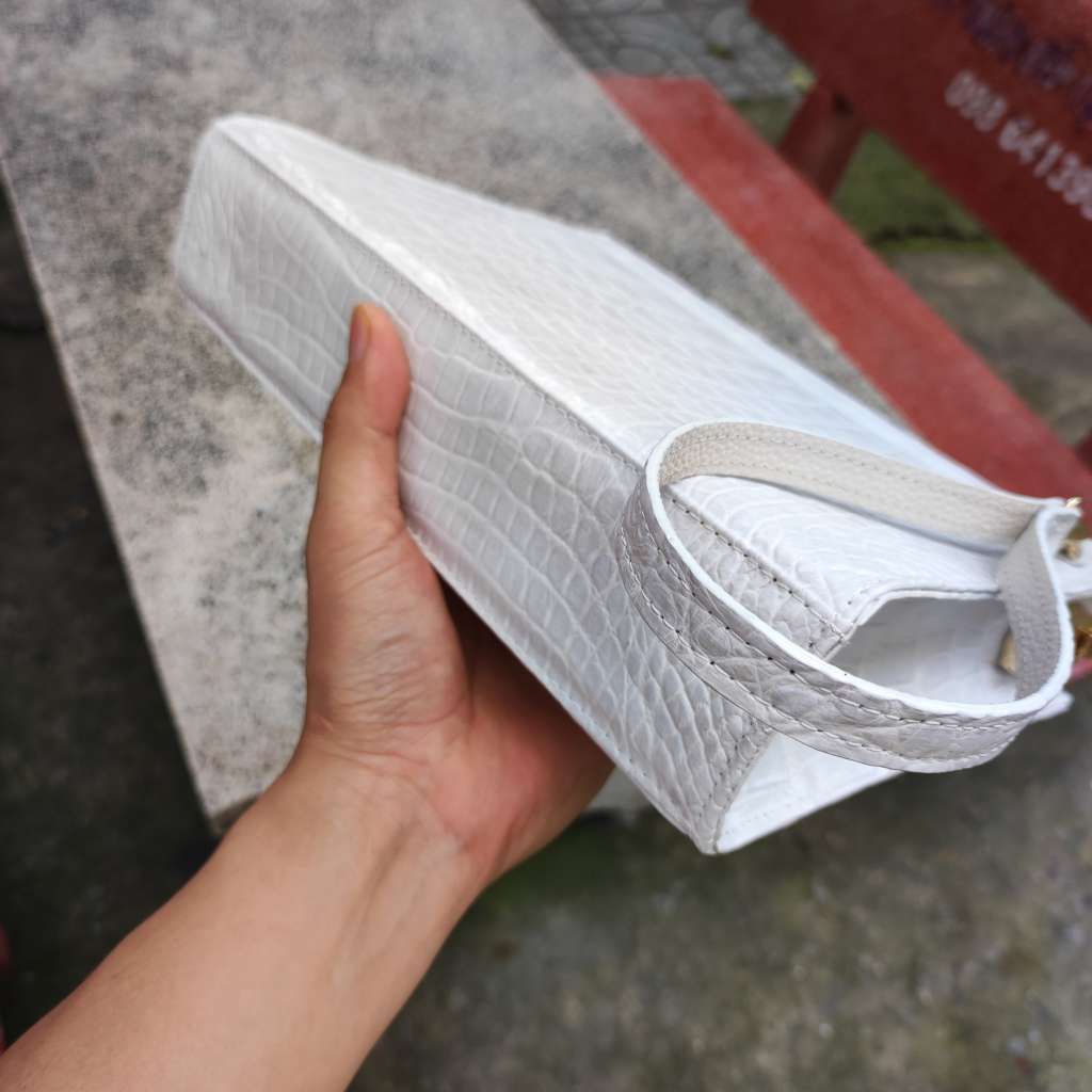 [ĐẶC BIỆT...] Kẹp nách Da Bụng Cá Sấu bạch tạng. Phiên bản có khóa số bảo mật!