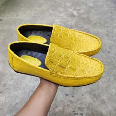 Giày mọi màu vàng nổi bật. Da bụng hông cá sấu siêu bền!