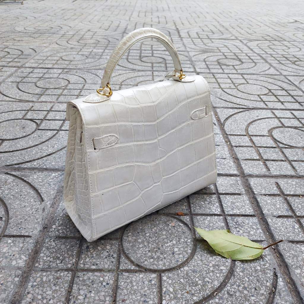 Túi xách size lớn 30cm có dây đeo. Da cá sấu trắng bạch tạng đẹp nữ tính!