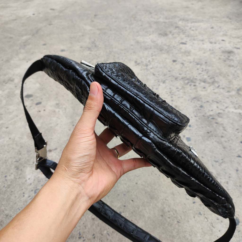 Túi đeo Da cá sấu. Đeo chéo hay đeo hông đều tiện lợi!