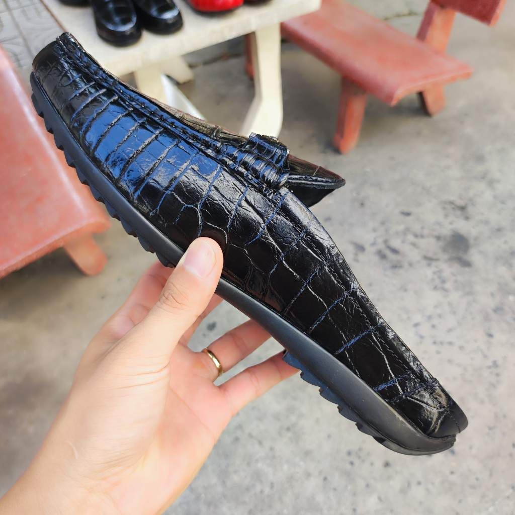 Giày sục nam Da bụng cá sấu có phối phụ kiện đẹp nhẹ nhàng!