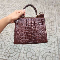 Túi xách nữ Da cá sấu có dây đeo. Size 25cm rất vừa!