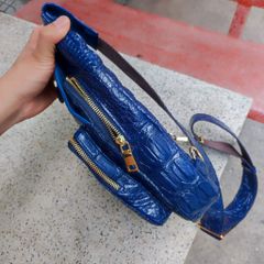 Túi đeo chéo Nam cá tính. Da cá sấu xanh Navy đẹp nổi bật!