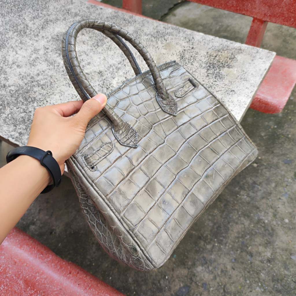 Túi xách cá sấu nữ màu Xám tro đẹp khó cưỡng. Size lớn 30cm!