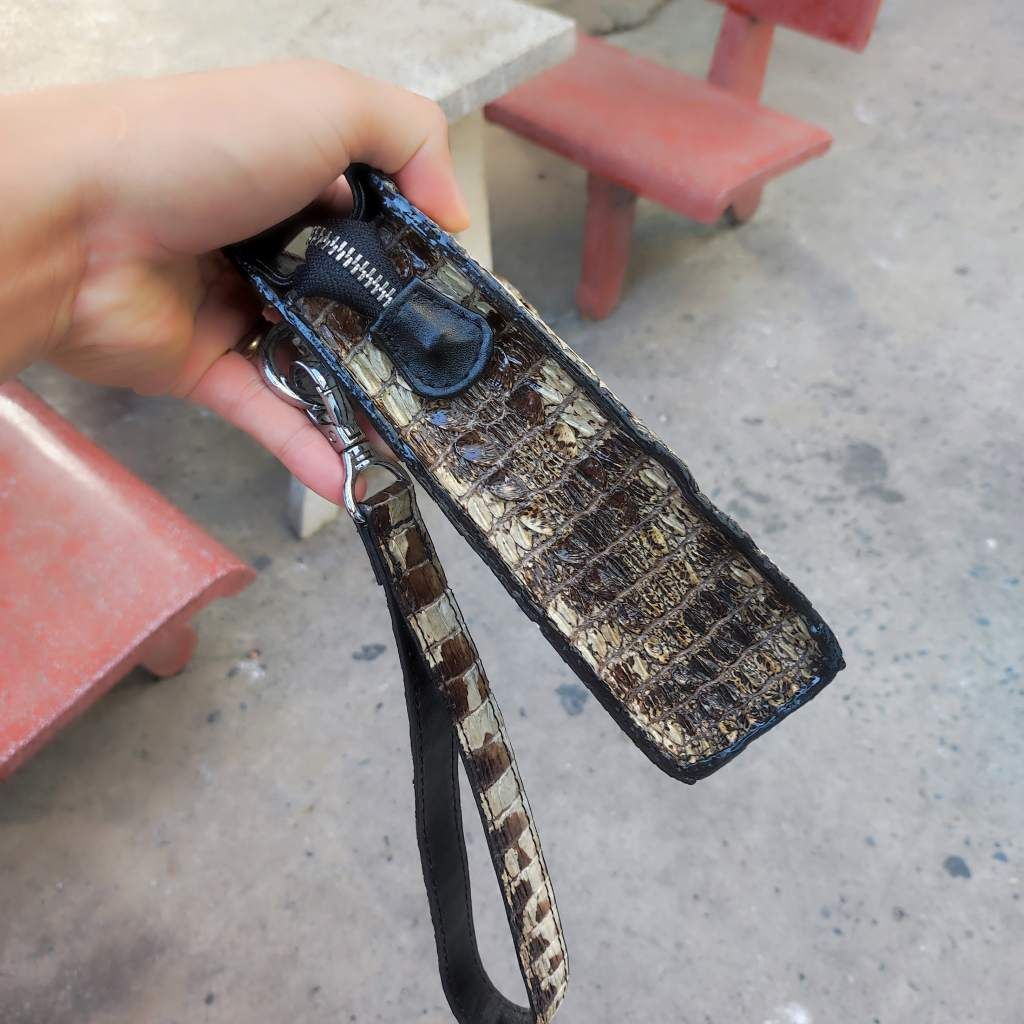 Clutch kẹp nách CÁ SẤU NGUYÊN THỦY rất độc tại Ovenis!