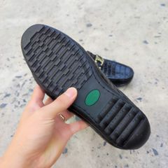 Giày sục Gai đuôi cá sấu có phối phụ kiện đẳng cấp!